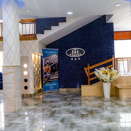 Hotel Turist Pucioasa 外观 照片