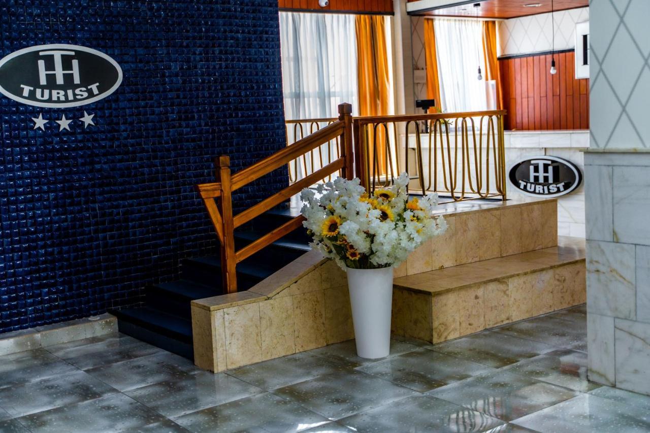 Hotel Turist Pucioasa 外观 照片
