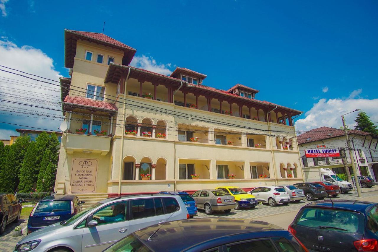 Hotel Turist Pucioasa 外观 照片