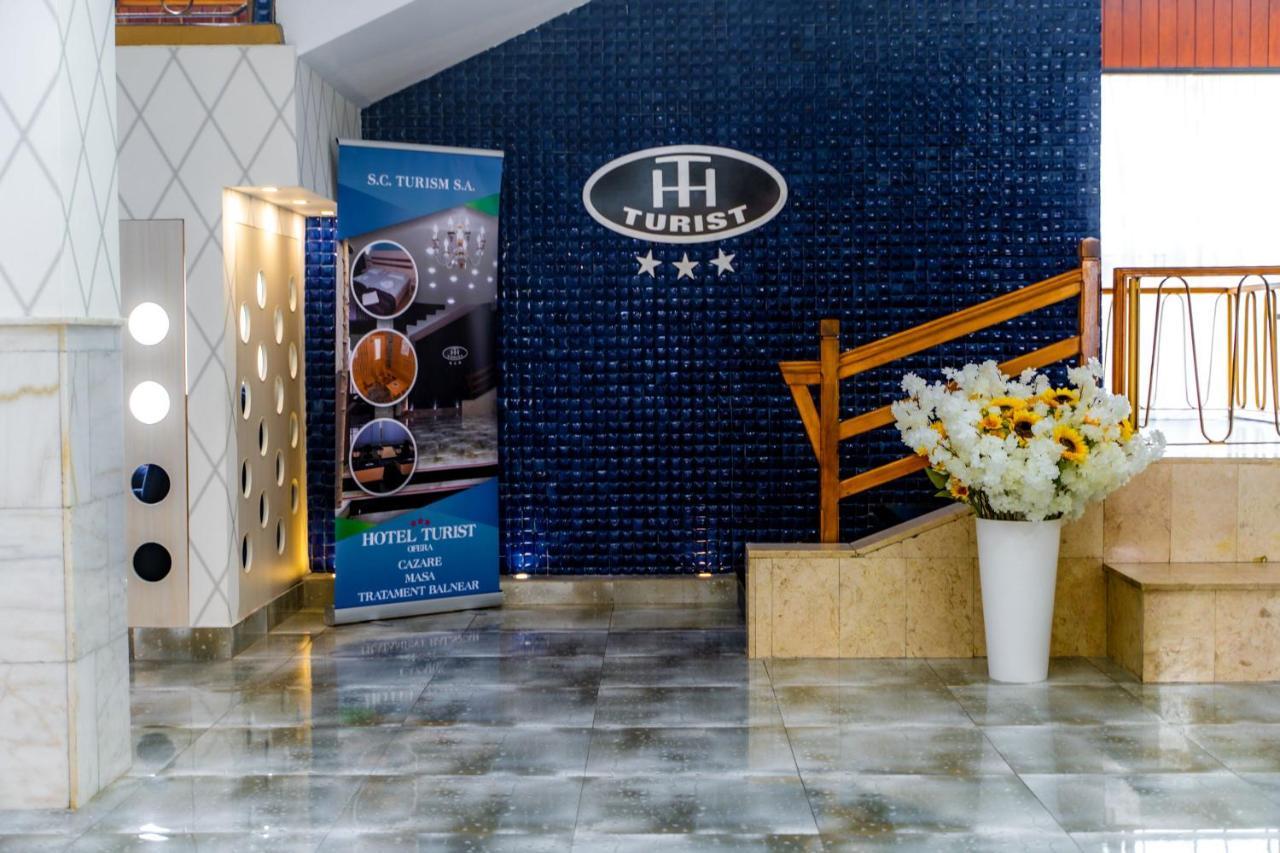 Hotel Turist Pucioasa 外观 照片