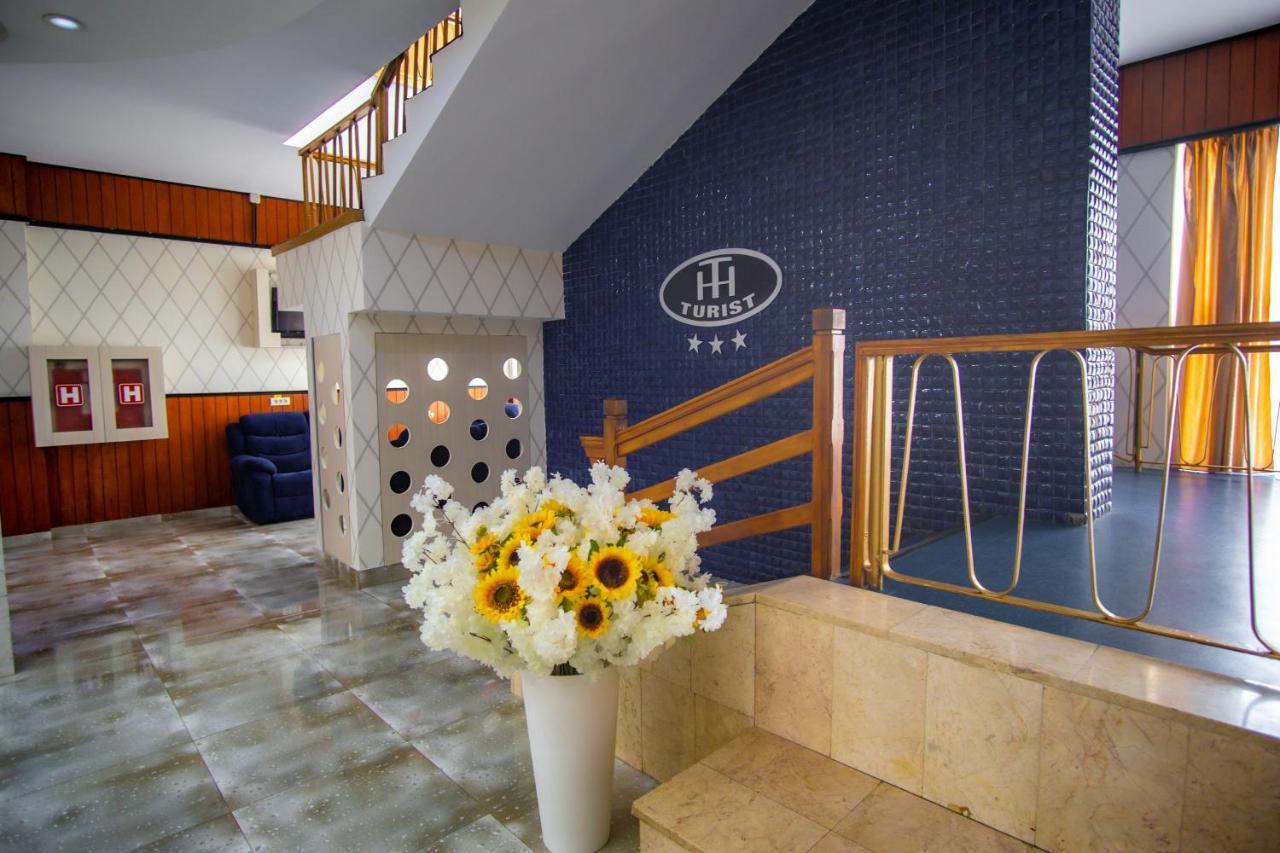 Hotel Turist Pucioasa 外观 照片