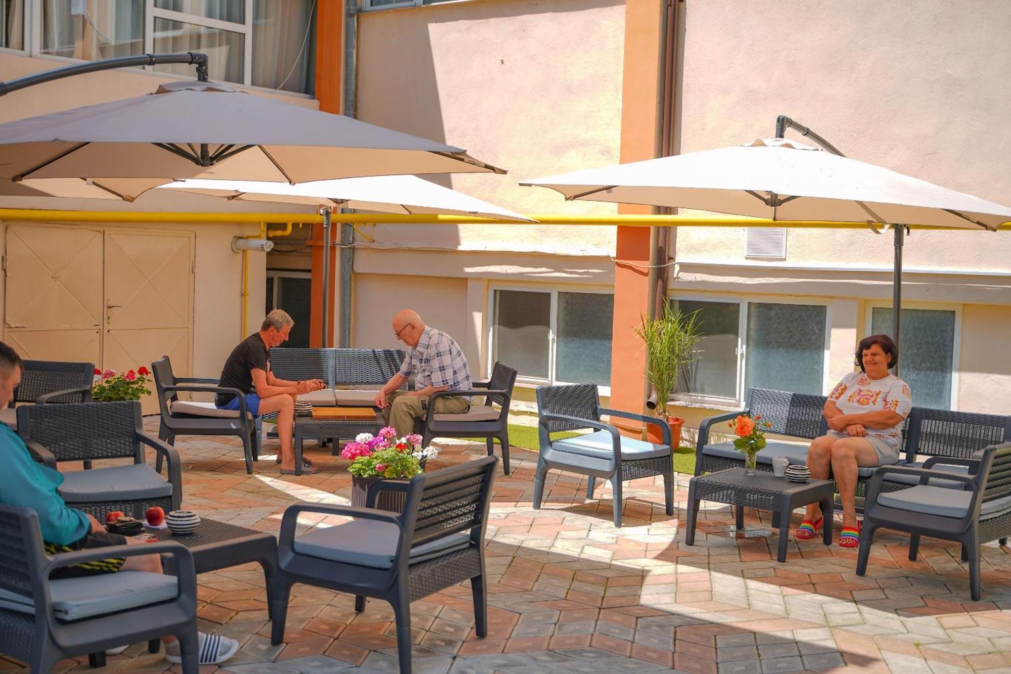 Hotel Turist Pucioasa 外观 照片