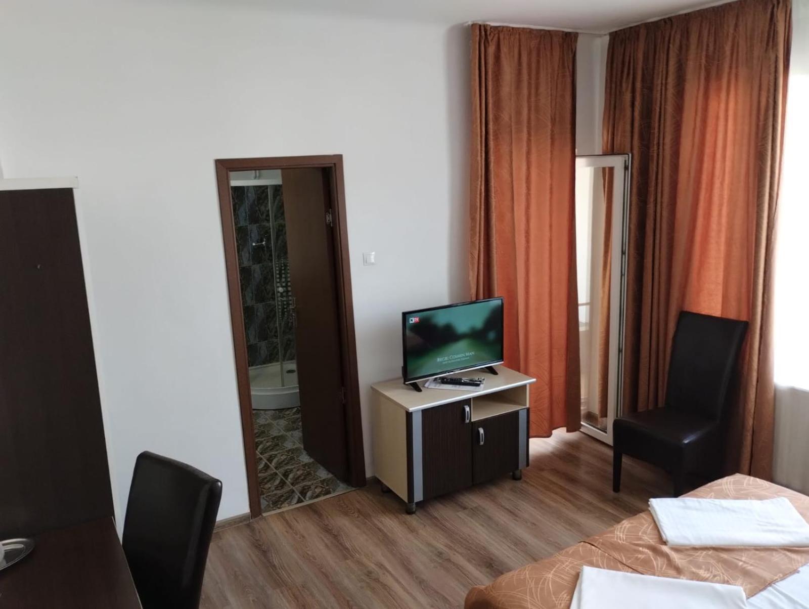 Hotel Turist Pucioasa 外观 照片