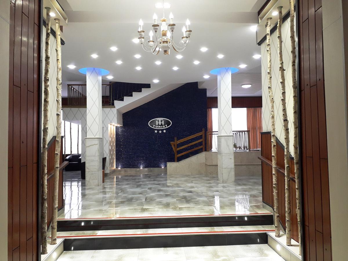 Hotel Turist Pucioasa 外观 照片